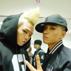 G-Dragon (지드래곤) feat.  태양 (Tae Yang)