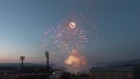 Праздничный фейерверк в Абакане на Республиканском выпускном 25 июня 2018. стадион Саяны