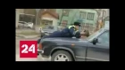 "Я тебе что сделал?": в Махачкале инспектора прокатили на капоте - Россия 24