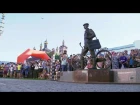 На фестивале в Хвалынске раскрасили Красного коня и открыли памятник художнику К.Петрову‑Водкину.