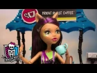 Designing Drinks with Clawdeen Wolf at Fright Roast Café | Ghoul for the Summer | Monster High