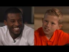 Gini Wijnaldum sings 'Three Little Birds' for Kop Kids