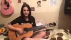 Девушка поет песню на гитаре в День рождения любимой подруге!♥