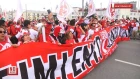 Тысячи перуанцев устроили карнавал перед матчем в Екатеринбурге