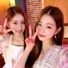 Wonyoung & Leeseo